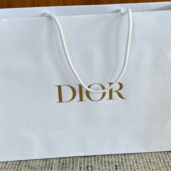 Large White Dior Shopping Bag - Picture 3 of 3